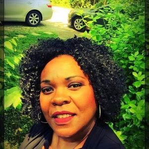 Meet your Posher, Vivian